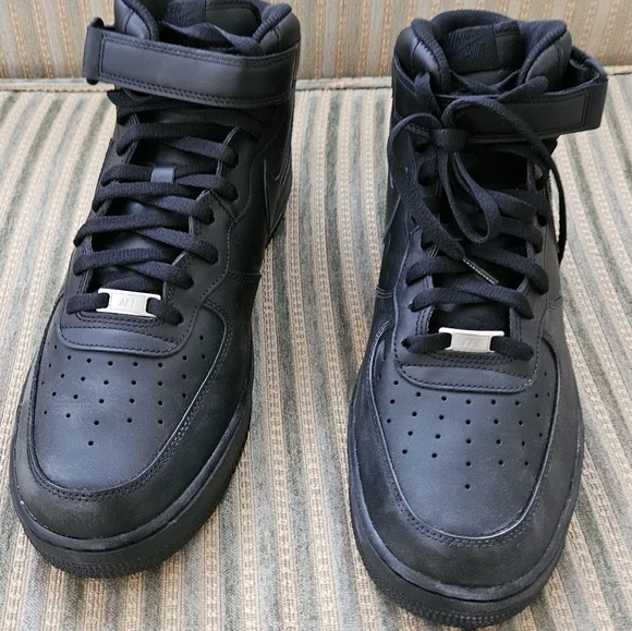 Air Force 1 Mid '07 Triple Black SIZE 14